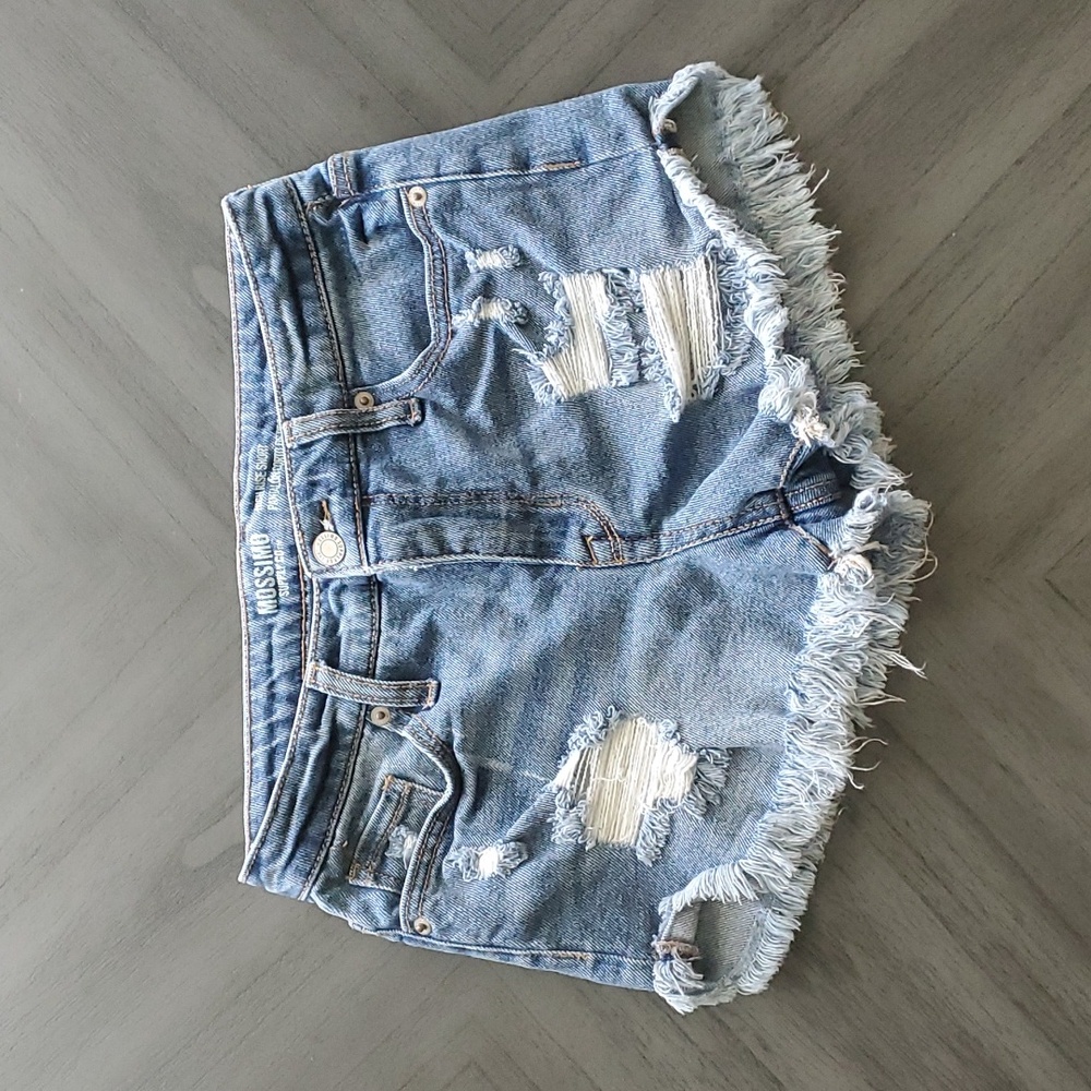 Mossimo distressed jean shorts